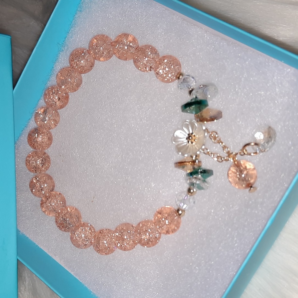 3/25$ NEW Beaded flower Boho Stretch bracelet with dangling faceted Crystal